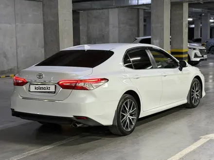 Toyota Camry 2021 года за 13 500 000 тг. в Шымкент – фото 9