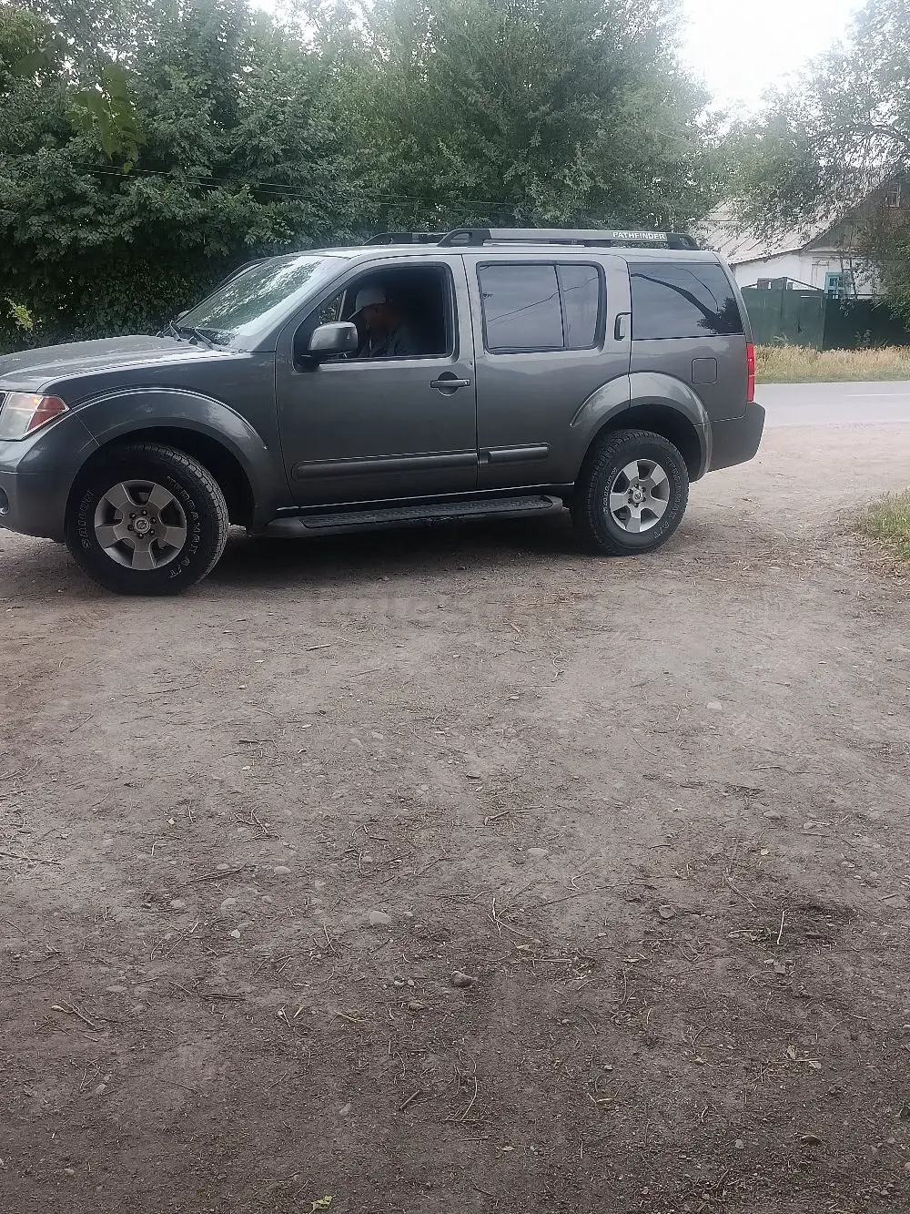Nissan Pathfinder, 2004