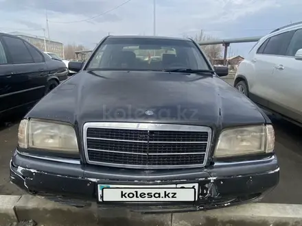 Mercedes-Benz C 200 1994 года за 1 450 000 тг. в Актобе – фото 3