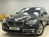 BMW 750 2014 года за 14 000 000 тг. в Актобе – фото 3