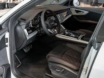 Audi Q8 55 TFSI Quattro Sport 2024 года за 63 890 000 тг. в Астана – фото 7