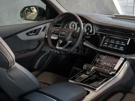 Audi Q8 55 TFSI Quattro Sport 2024 года за 63 890 000 тг. в Астана – фото 5