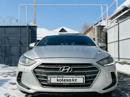 Hyundai Elantra 2018 года за 8 600 000 тг. в Алматы – фото 3