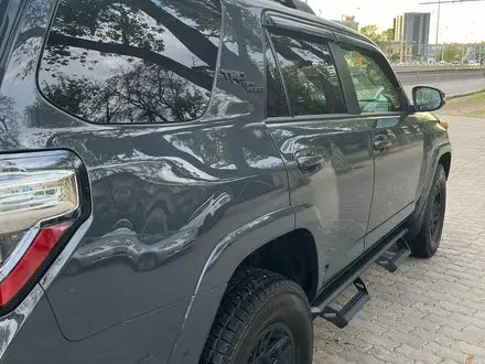 Toyota 4Runner 2024 года за 32 000 000 тг. в Алматы – фото 2