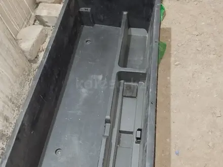 Ниша в багажнике Рав 4 за 18 000 тг. в Астана