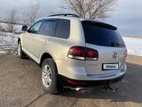 Volkswagen Touareg 2008 года за 7 500 000 тг. в Караганда – фото 3