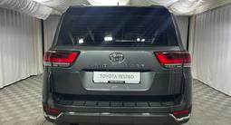 Toyota Land Cruiser Premium+ 2022 года за 47 800 000 тг. в Алматы – фото 4