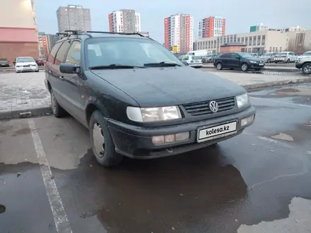 Volkswagen Passat 1994 года за 2 000 000 тг. в Астана – фото 4