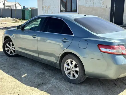 Toyota Camry 2011 года за 4 500 000 тг. в Атырау – фото 3
