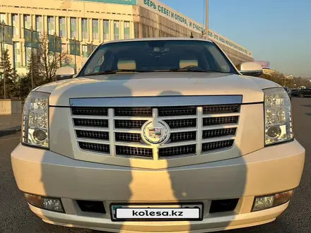 Cadillac Escalade 2007 годаүшін11 900 000 тг. в Алматы – фото 2