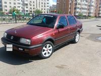 Volkswagen Vento 1993 года за 1 150 000 тг. в Астана