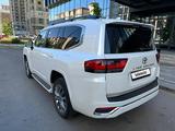 Toyota Land Cruiser 2022 года за 65 000 000 тг. в Астана – фото 5