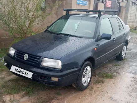 Volkswagen Vento 1995 года за 1 100 000 тг. в Шымкент