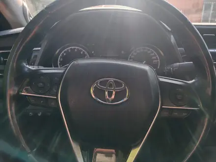 Toyota Camry 2018 года за 14 000 000 тг. в Алматы – фото 5
