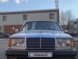 Mercedes-Benz E 230 1991 года за 1 190 000 тг. в Астана – фото 2