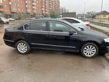 Volkswagen Passat 2006 года за 1 900 000 тг. в Астана – фото 3