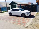 Toyota Camry 2017 года за 16 500 000 тг. в Атырау – фото 2