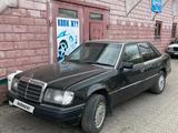 Mercedes-Benz E 200 1993 года за 1 050 000 тг. в Караганда