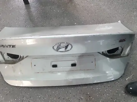Крышка багажника на HYUNDAI KIA за 10 000 тг. в Шымкент – фото 5