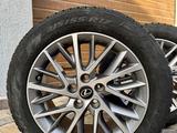 Комплект 4 дисков Lexus ES с шинами Pirelli Ice Zero 215/55/R17 за 600 000 тг. в Атырау – фото 2