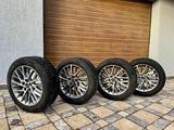 Комплект 4 дисков Lexus ES с шинами Pirelli Ice Zero 215/55/R17 за 600 000 тг. в Атырау