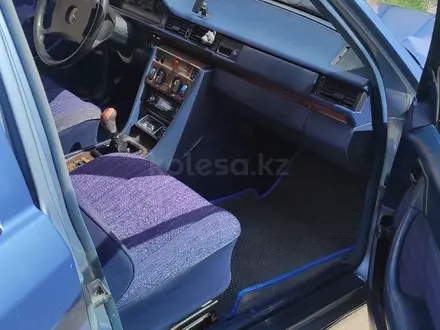 Mercedes-Benz E 230 1988 года за 1 300 000 тг. в Тараз – фото 8