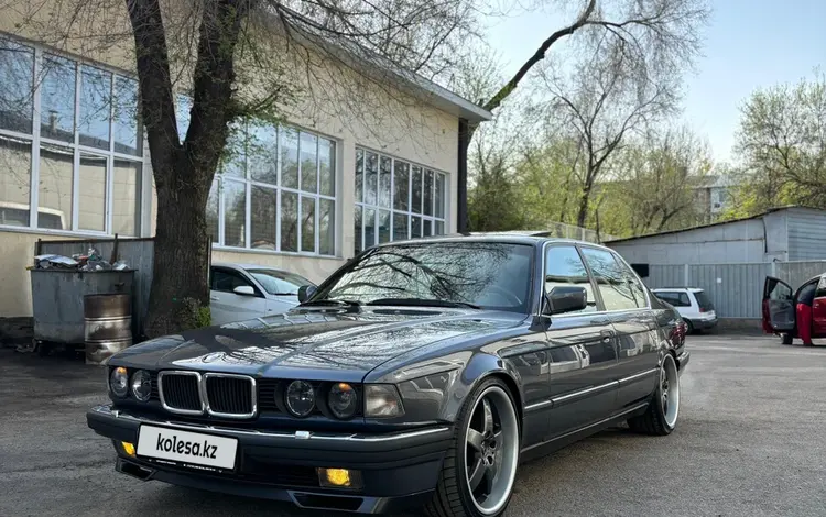 BMW 750 1989 года за 5 450 000 тг. в Алматы