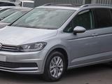 Volkswagen Touran 2014 года за 490 000 тг. в Павлодар