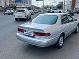 Toyota Camry 2000 годаүшін3 300 000 тг. в Астана – фото 4