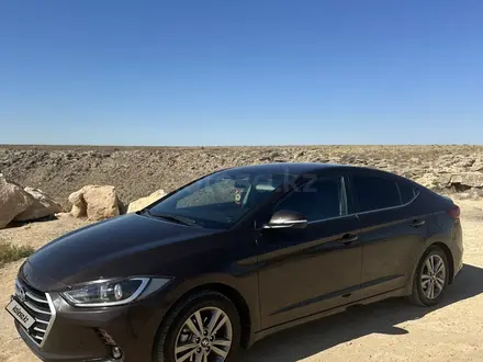 Hyundai Elantra 2018 года за 7 800 000 тг. в Атырау – фото 4