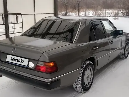 Mercedes-Benz E 230 1991 года за 1 700 000 тг. в Караганда – фото 4