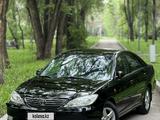 Toyota Camry 2005 года за 7 850 000 тг. в Алматы – фото 2