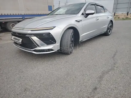 Hyundai Sonata 2024 года за 13 500 000 тг. в Семей – фото 2
