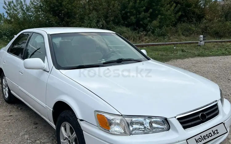 Toyota Camry 2001 года за 3 200 000 тг. в Усть-Каменогорск