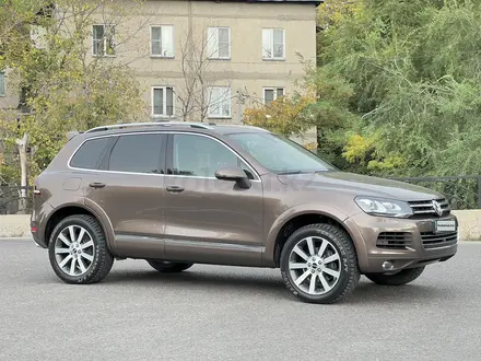 Volkswagen Touareg 2011 года за 12 800 000 тг. в Алматы – фото 5