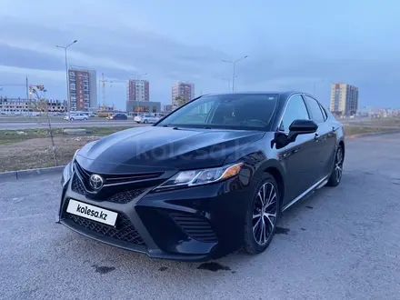 Toyota Camry 2019 года за 13 300 000 тг. в Астана – фото 4