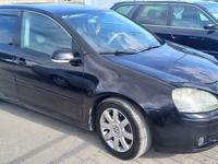 Volkswagen Golf 2005 годаfor4 200 000 тг. в Тараз