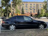 Mercedes-Benz C 200 2001 годаfor2 900 000 тг. в Алматы