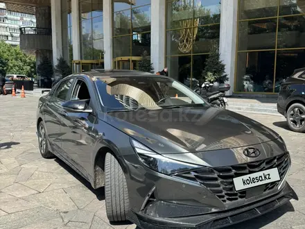 Hyundai Elantra 2023 года за 9 490 000 тг. в Алматы – фото 4