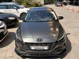 Hyundai Elantra 2023 года за 9 490 000 тг. в Алматы – фото 5