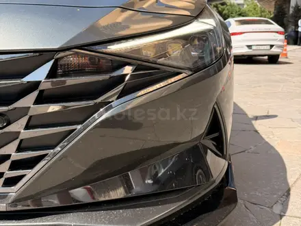 Hyundai Elantra 2023 года за 9 490 000 тг. в Алматы – фото 7