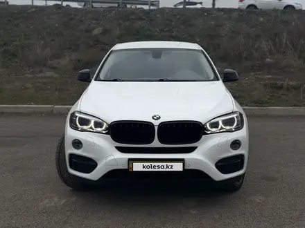 BMW X6 2018 года за 18 700 000 тг. в Астана – фото 2