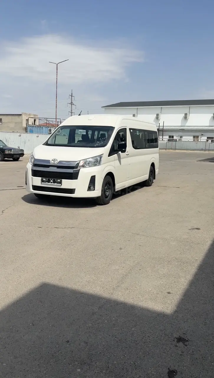 Toyota HiAce, 2026