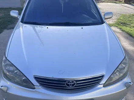 Toyota Camry 2005 года за 5 800 000 тг. в Шымкент – фото 2