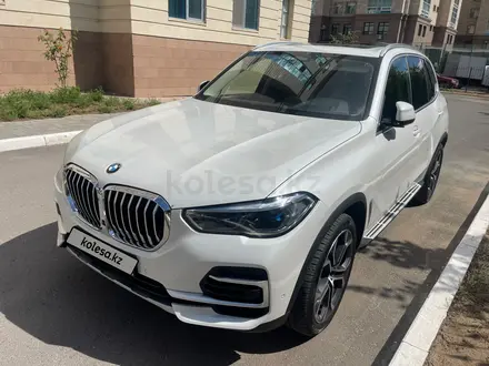 BMW X5 2022 года за 42 500 000 тг. в Астана – фото 4