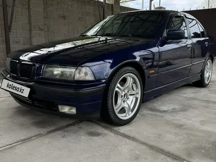 BMW 328 1997 года за 2 750 000 тг. в Алматы – фото 9