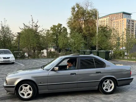 BMW 525 1994 года за 1 650 000 тг. в Алматы – фото 2