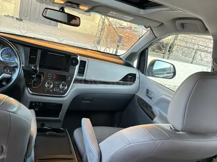 Toyota Sienna 2016 года за 8 888 888 тг. в Актау – фото 6