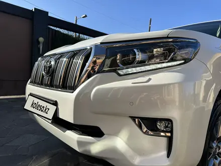 Toyota Land Cruiser Prado 2017 года за 27 500 000 тг. в Алматы – фото 10