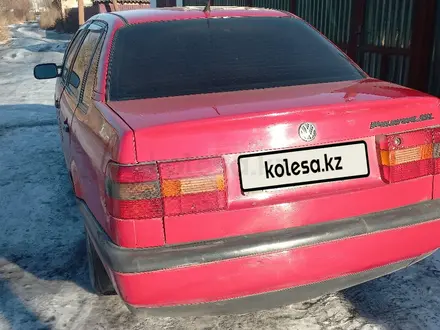 Volkswagen Passat 1994 года за 1 800 000 тг. в Семей – фото 2